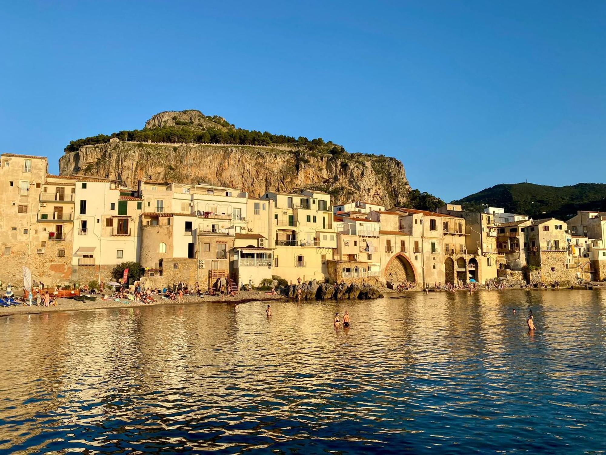 Casa Agora-A Due Passi Dal Mare Apartment Cefalu Luaran gambar